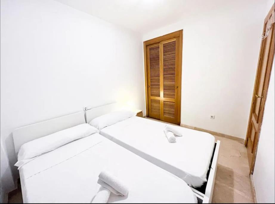 HC2 - Fuengirola Beach Apartment - Chambres d'hôtes Fuengirola