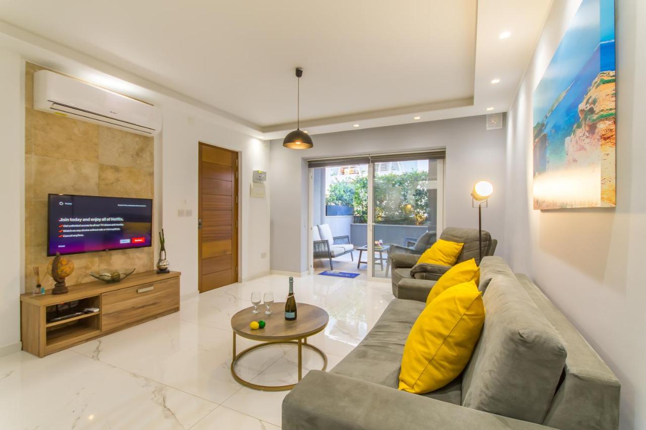 B&B San Pawl il-Baħar - Aquamarine Modern Apart M3 - Happy Rentals - Bed and Breakfast San Pawl il-Baħar