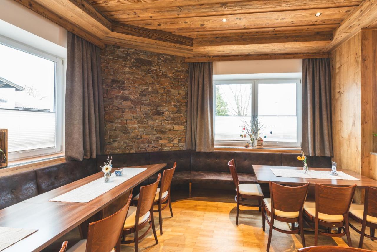 Kirchenwirt Irrsdorf Familie Schinwald - Bed and Breakfast Strasswalchen