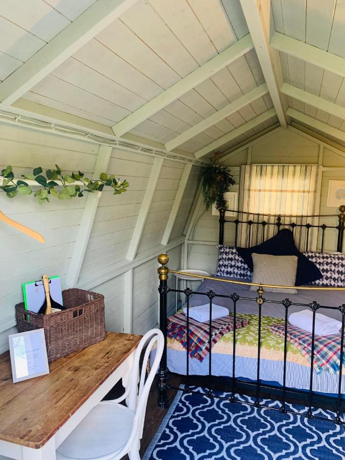 B&B Newlyn East - Penhallow House Glamping Retreat - Bed and Breakfast Newlyn East