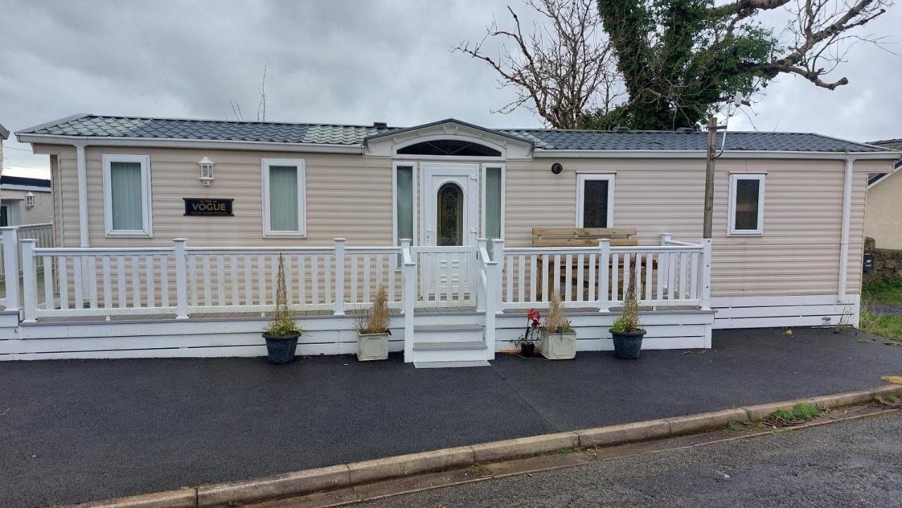 B&B London Colney - 2 bedroom caravan near Llanberis, on the edge of Snowdonia - Bed and Breakfast London Colney