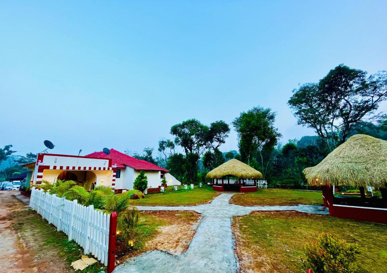 B&B Sakleshpur - Hombaale Stays Sakleshpur - Bed and Breakfast Sakleshpur