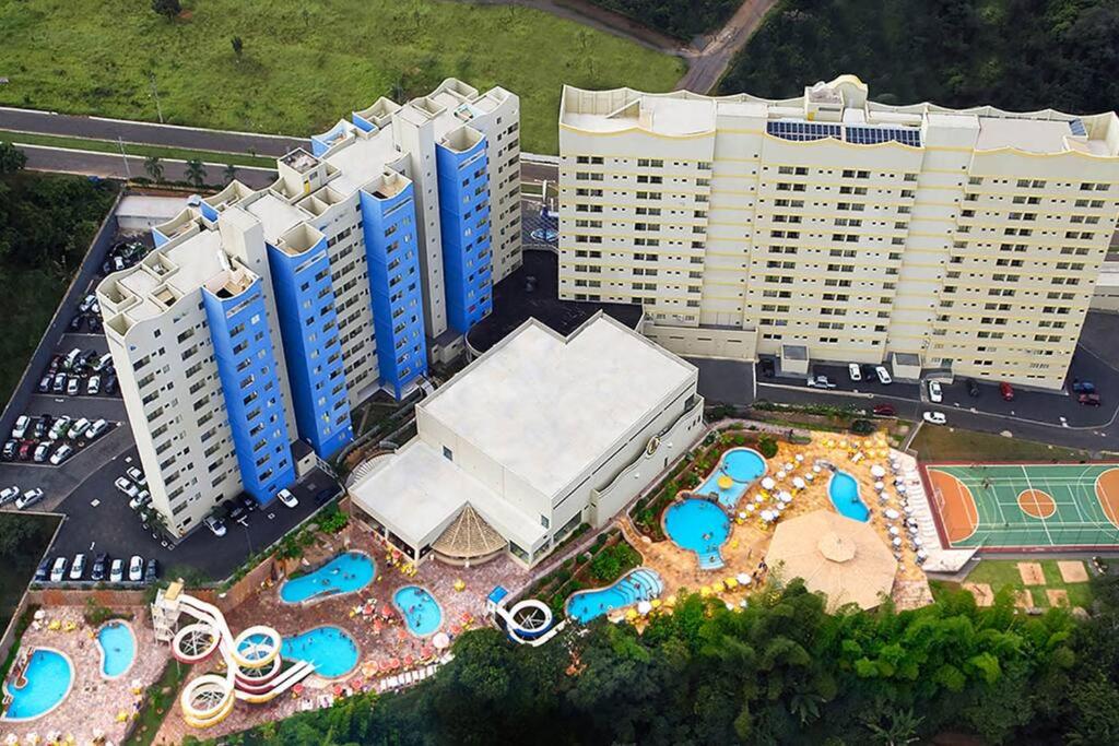 Apt 2 quartos Golden Dolphin Grand Hotel Caldas Novas - B&B Caldas Novas