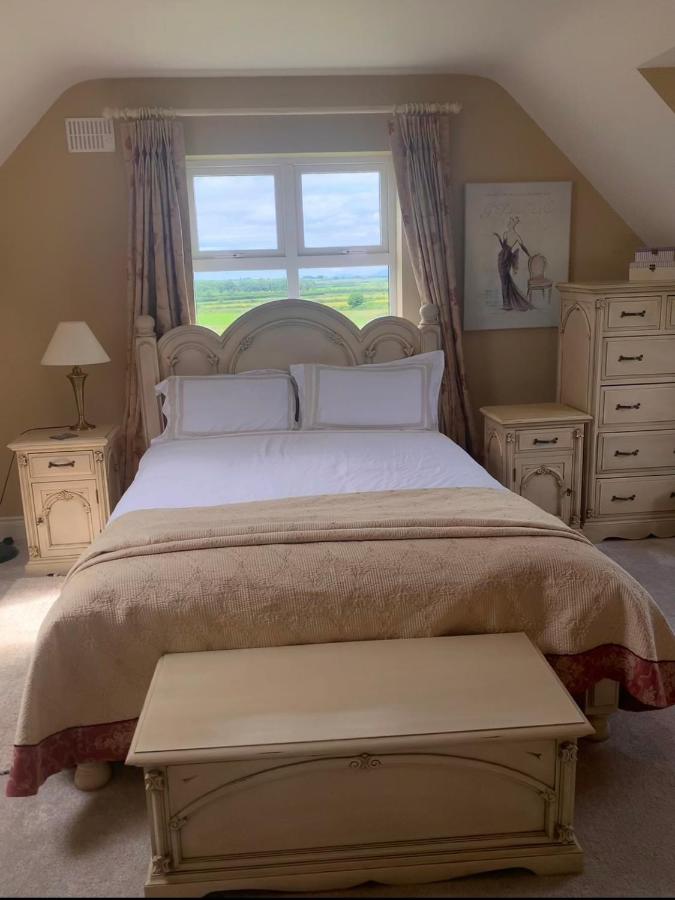 B&B Enniscrone - Enniscrone Luxury King-Seaview House - Bed and Breakfast Enniscrone