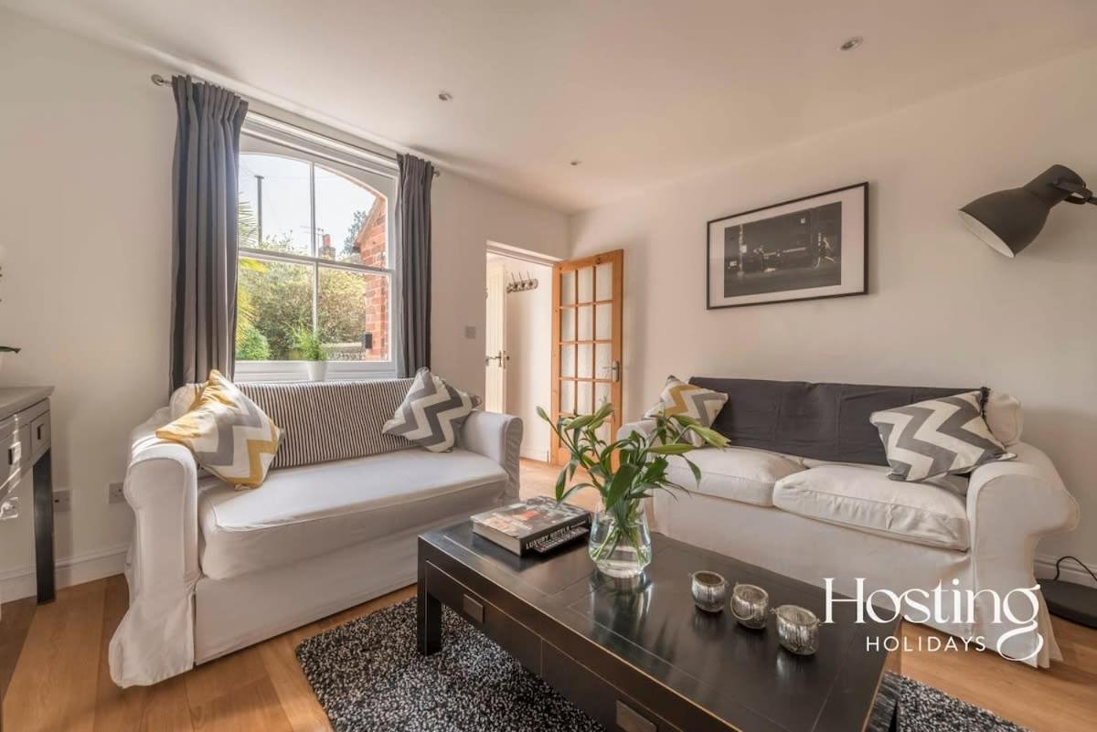 B&B Henley-on-Thames - Stunning Character House In The Centre of Henley - Bed and Breakfast Henley-on-Thames