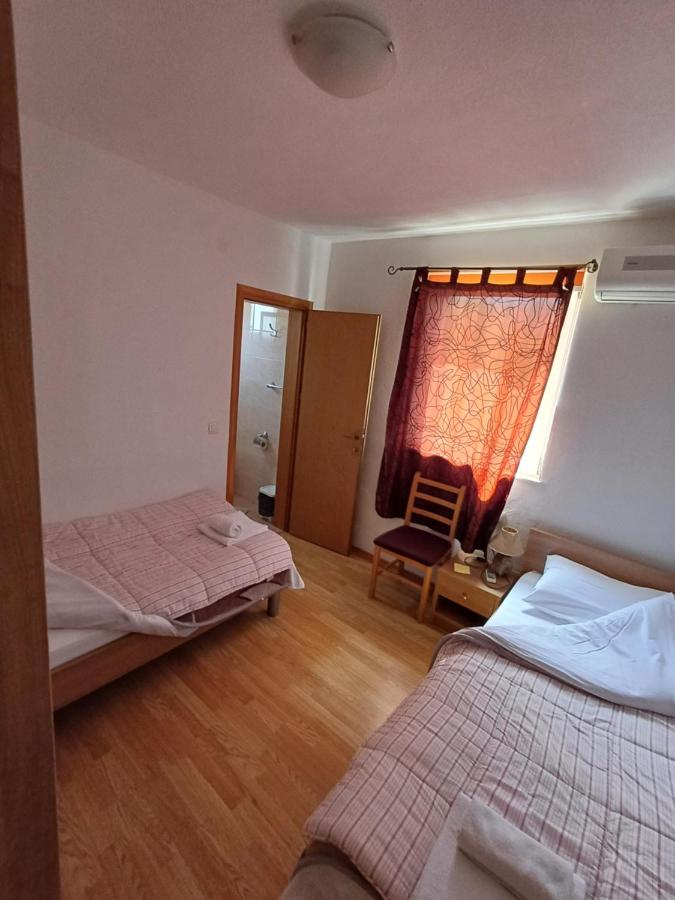 Camera Doppia con Letti Singoli