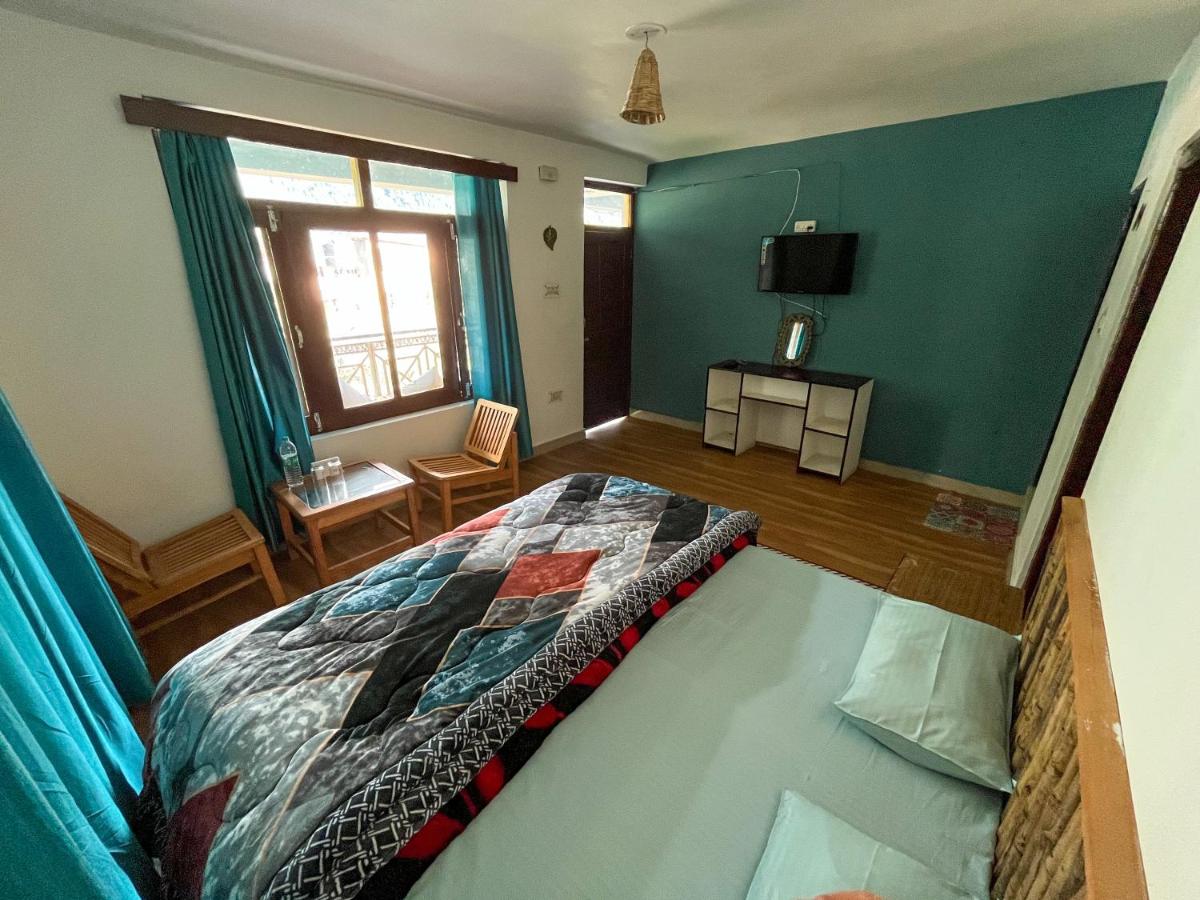 Large Double Room