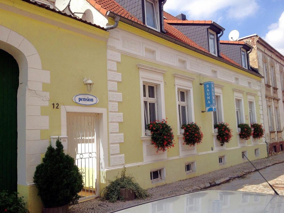 B&B Calbe an der Saale - pension & sauna AM LORENZ - Bed and Breakfast Calbe an der Saale