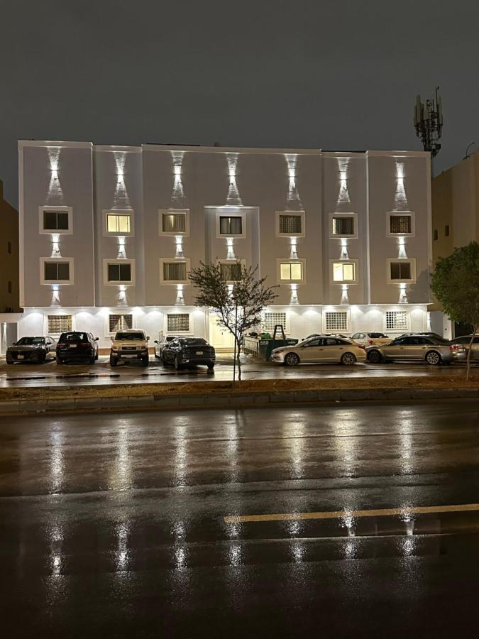 شقة فاخرة مكونة من غرفه وصاله حي الربيع - cozy apartment - B&B Riyad