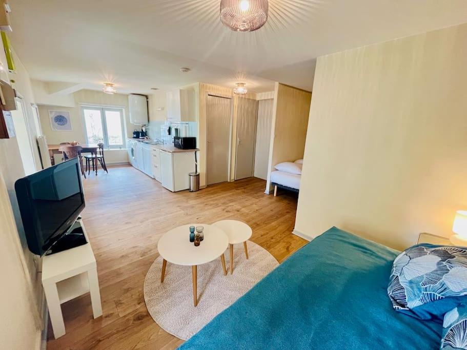 Studio Liberté en centre-ville - B&B