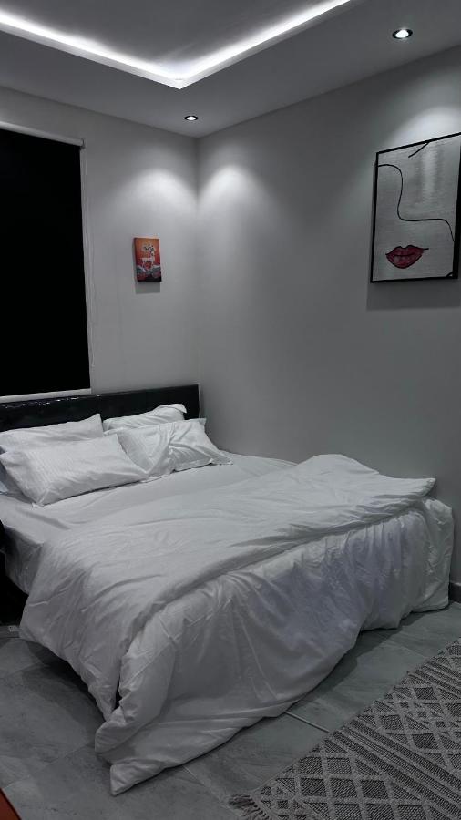 أستديو هادي بجوار البوليفارد غرفه - B&B