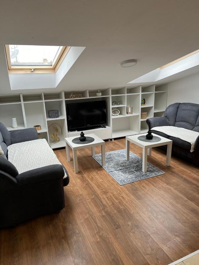Sky Stan Kragujevac - Bed and Breakfast Kragujevac