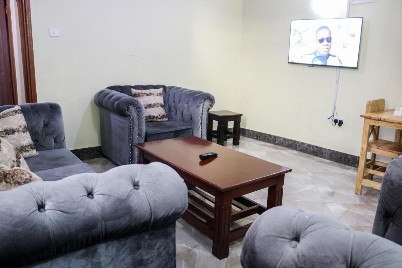 B&B Nairobi - Zedek Furnished Apartment 102 - Bed and Breakfast Nairobi