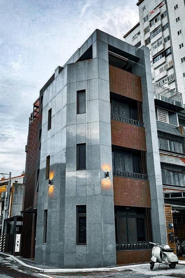 李宿 花蓮包棟-市區溪畔民宿-附車位-按人數調配房間-每日限定一組客人 - B&B