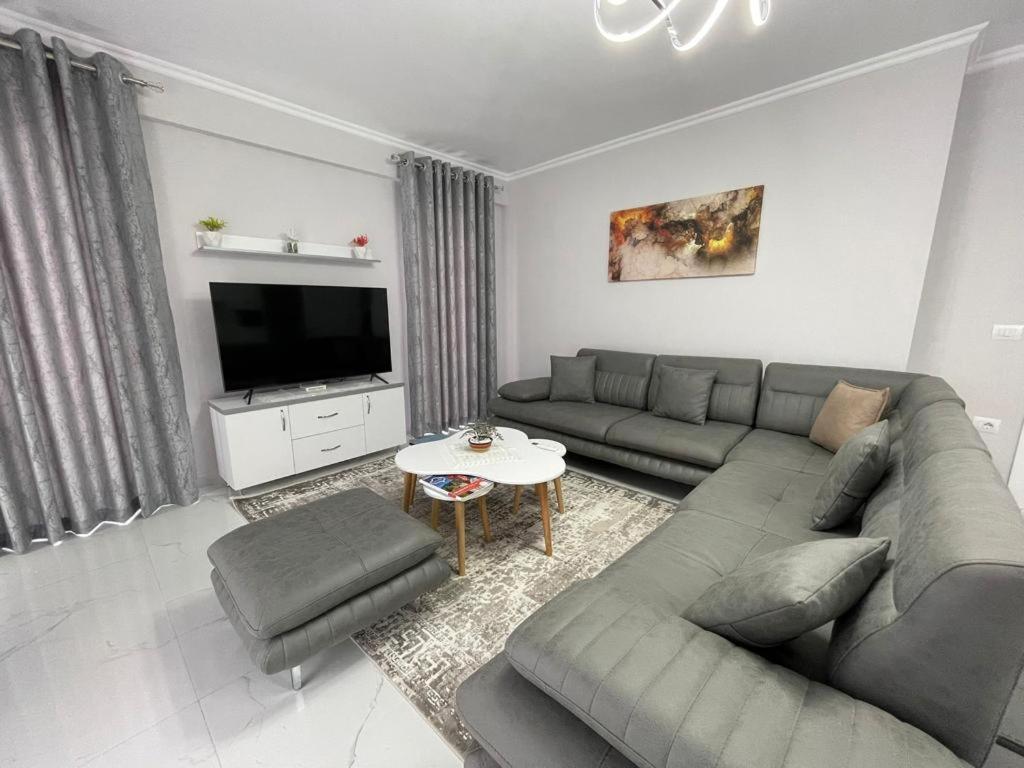 Luxury Apartment Korca - B&B