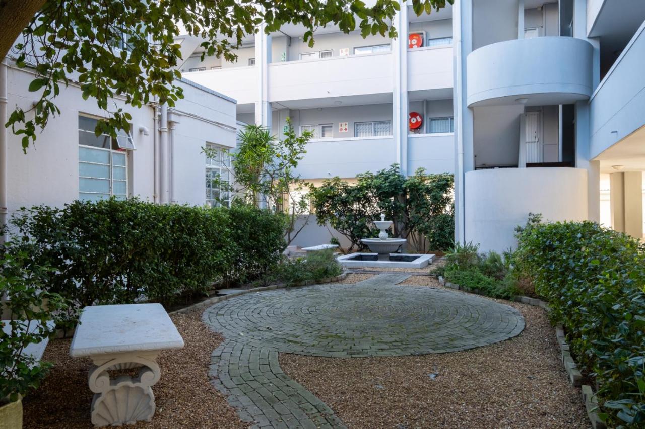 The Upper Haus Cape Town Accommodation - B&B