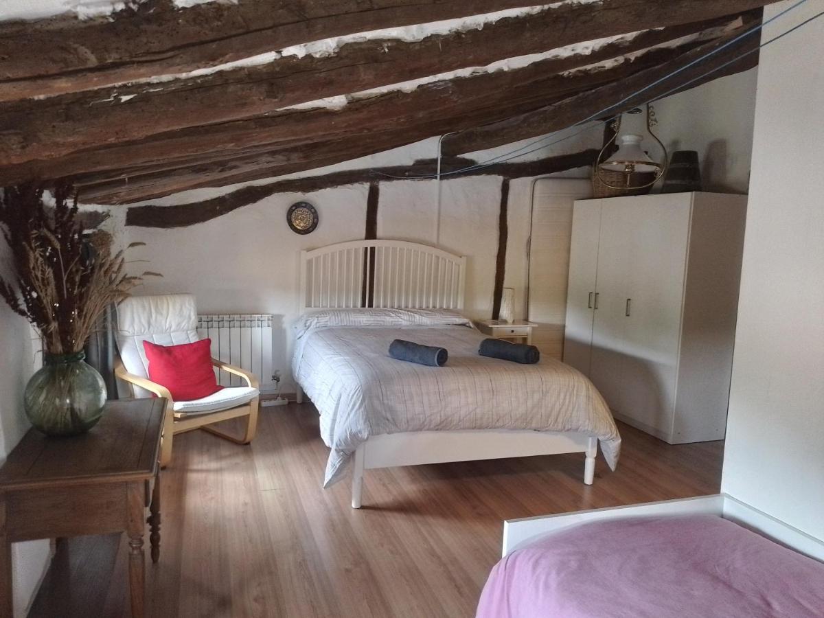 Double or Twin Room with Shower