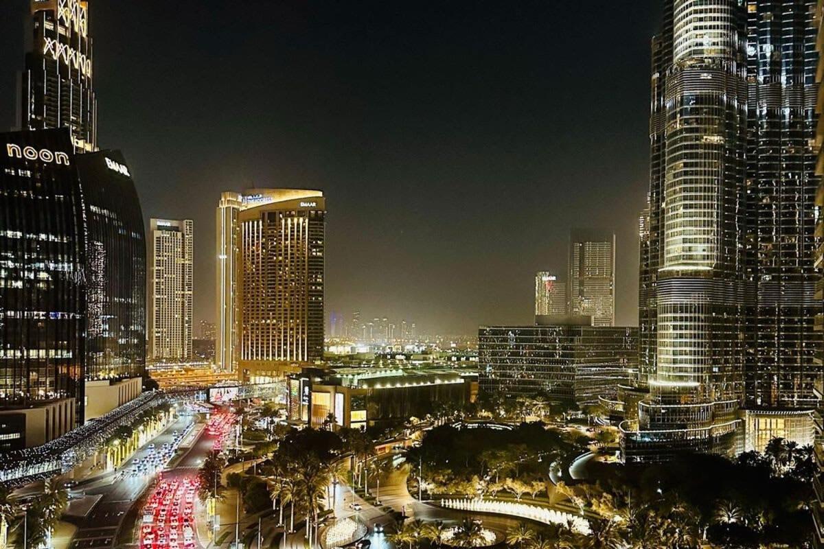 Frank Porter - Burj Vista Tower 2 - B&B