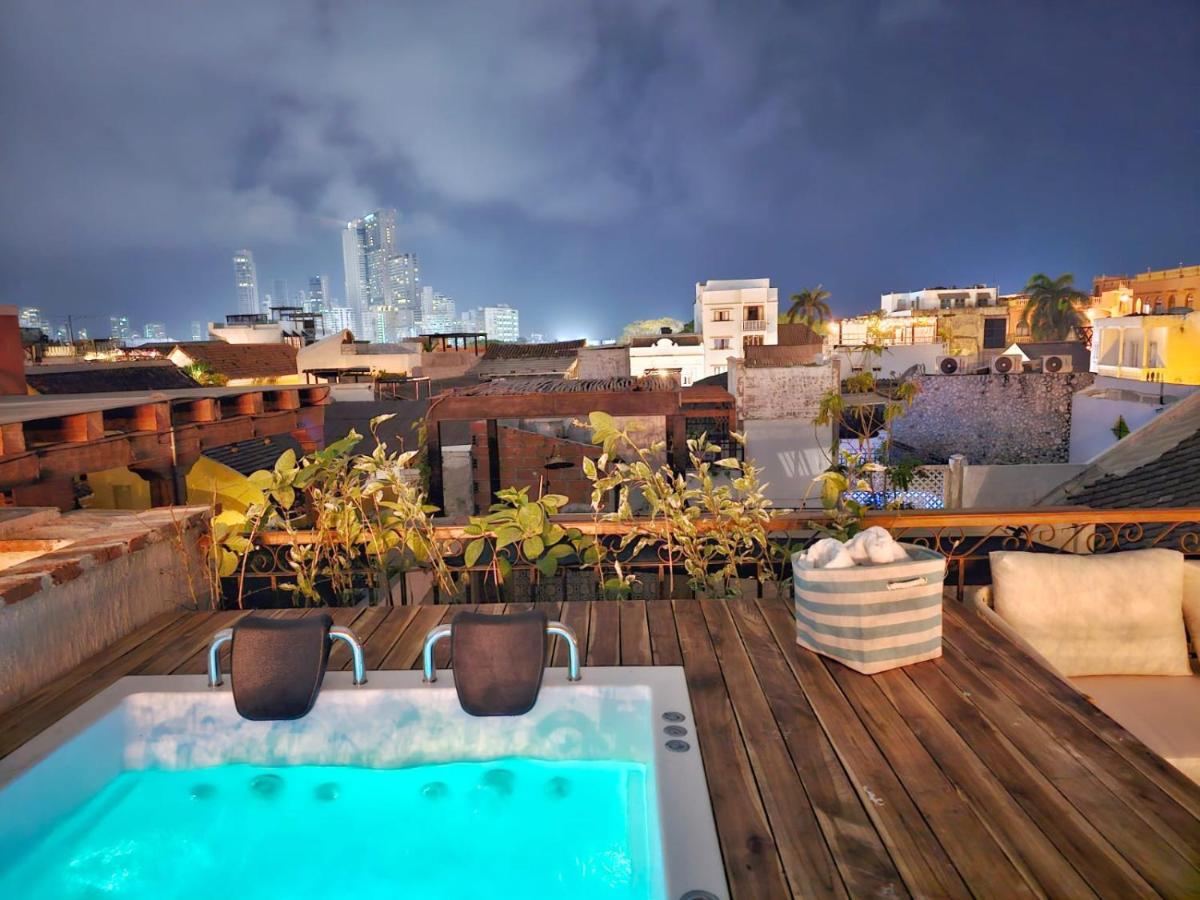 B&B Cartagena - Colonial & Art Private House In Old City - Adults Only - 4Floors - Pool - Jasussi - City View - Bed and Breakfast Cartagena