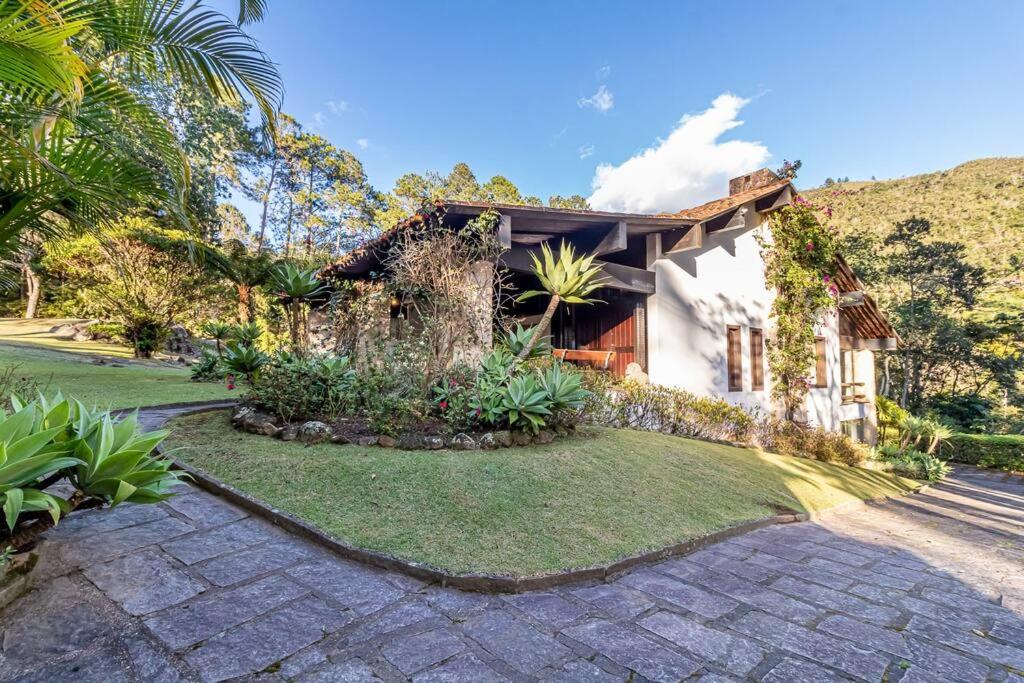 Linda casa Araras 6 suítes/ rio privativo/ Condomínio Denasa - B&B