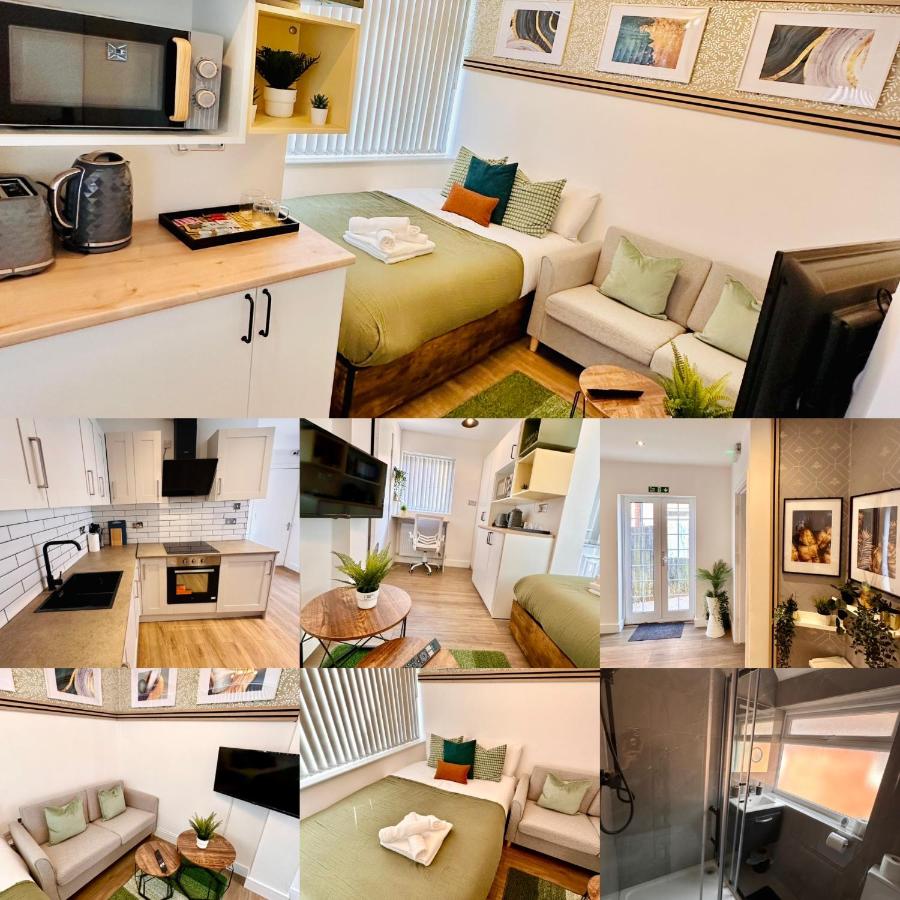 R2 - Newly Renovated Private self contained room Selly Oak Birmingham with bathroom shared between two rooms - B&B