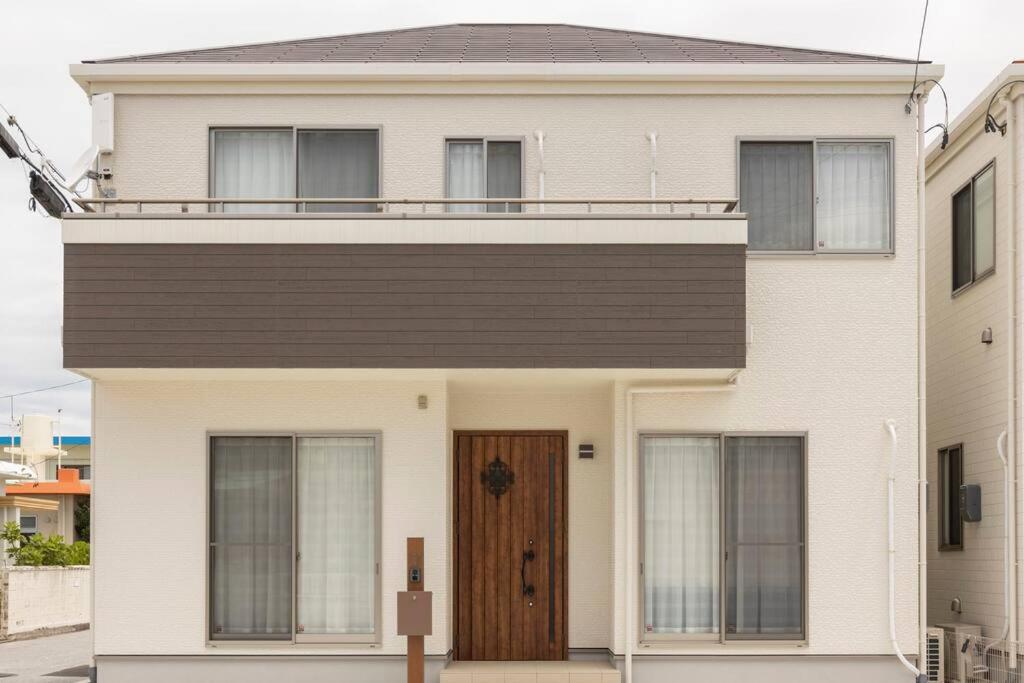 海まで徒歩30秒！人気の北谷エリアでまるまる一棟ゆったり貸し切り！ - Chambres d’hôtes