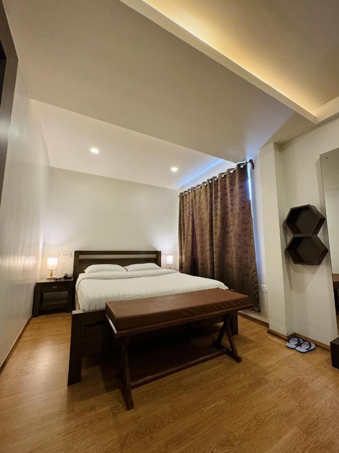 Deluxe Doppelzimmer (2 Erwachsene & 1 Kind)