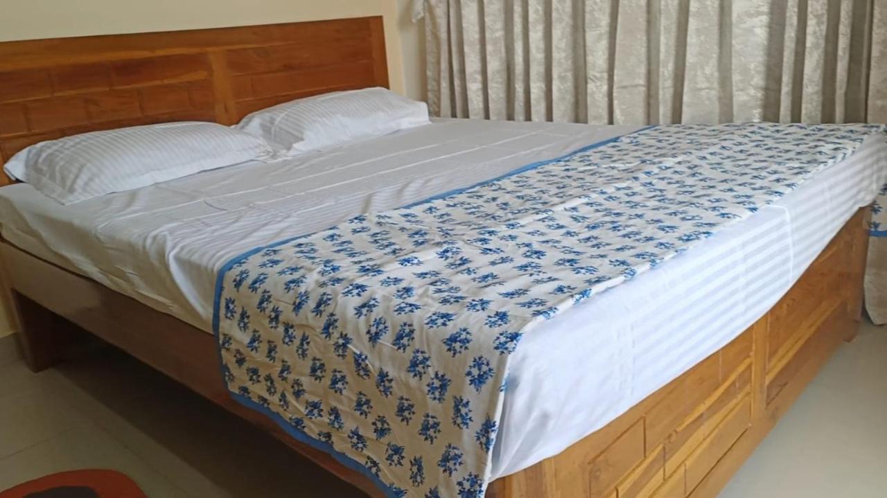 Chambre Double Deluxe (2 Adultes + 1 Enfant)