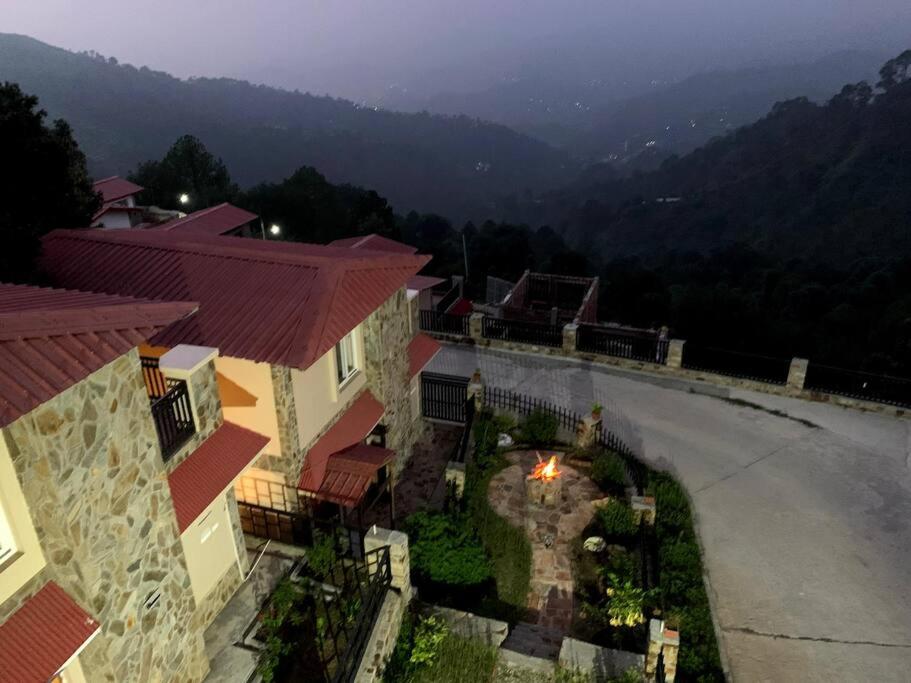 Aashiyaan - God's Own Studio near Ranikhet - Ferienwohnung