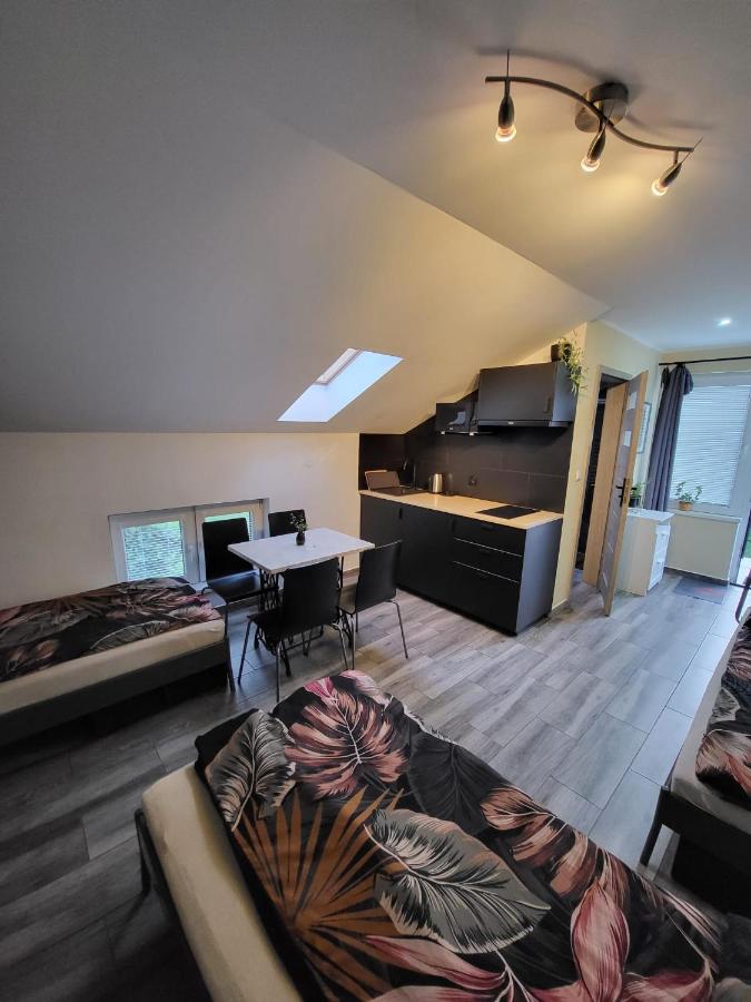 Quadruple Room with Private Bathroom