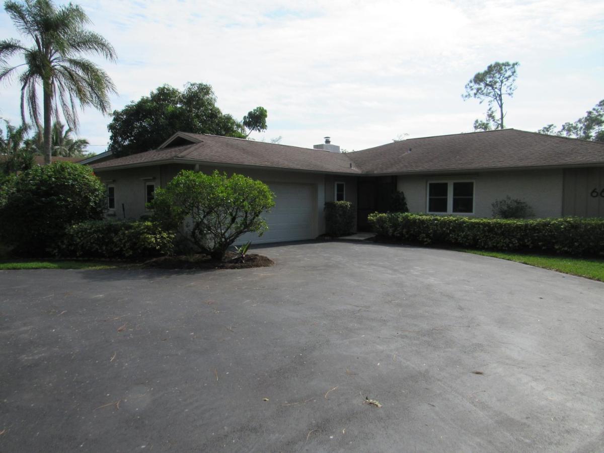 Serenity in Paradise! Heated Pool 10 Min to Beach! - Bed and Breakfast