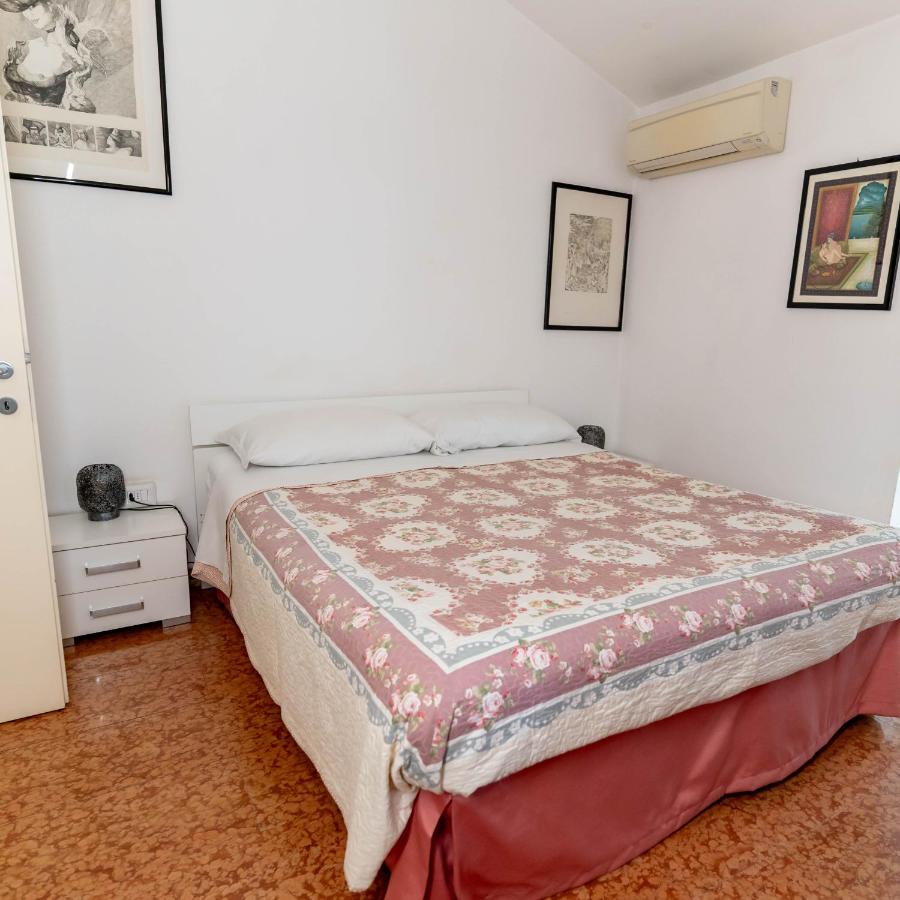 Double Room with Private External Bathroom