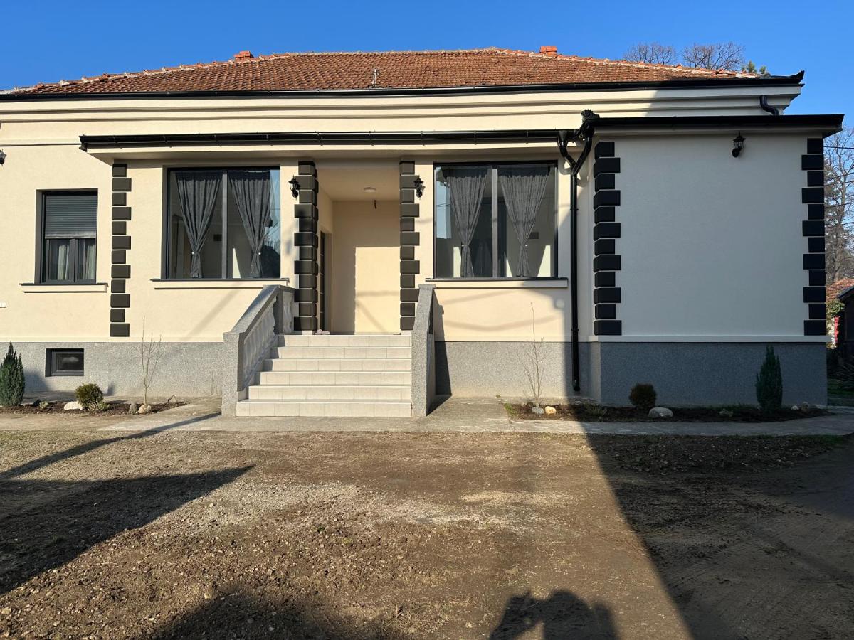 Apartmani M.&.B Luks 2 - B&B