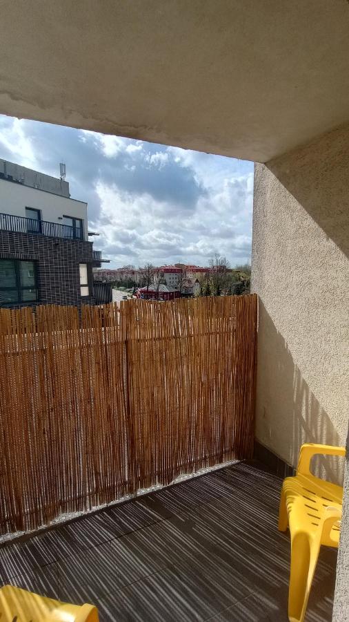 Odkryta Warszawa! - prywatne mieszkanie, samodzielne zameldowanie, private studio balcony, free wifi, smart tv 55", parking, self check in - Warsaw North - B&B