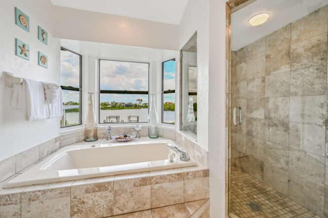 Blue Lagoon #2 - B&B Fort Myers Beach
