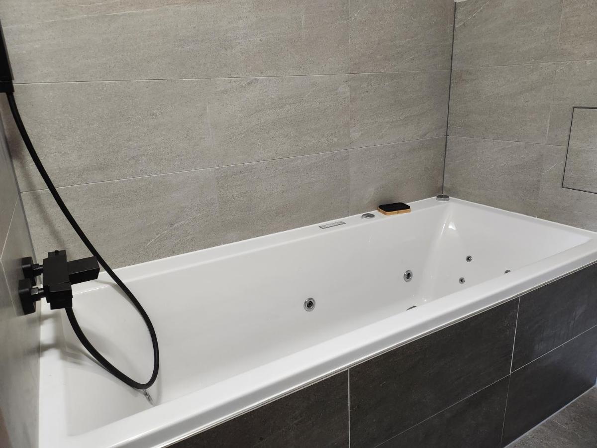Krásný apartmán REFRINO v přírodě - B&B