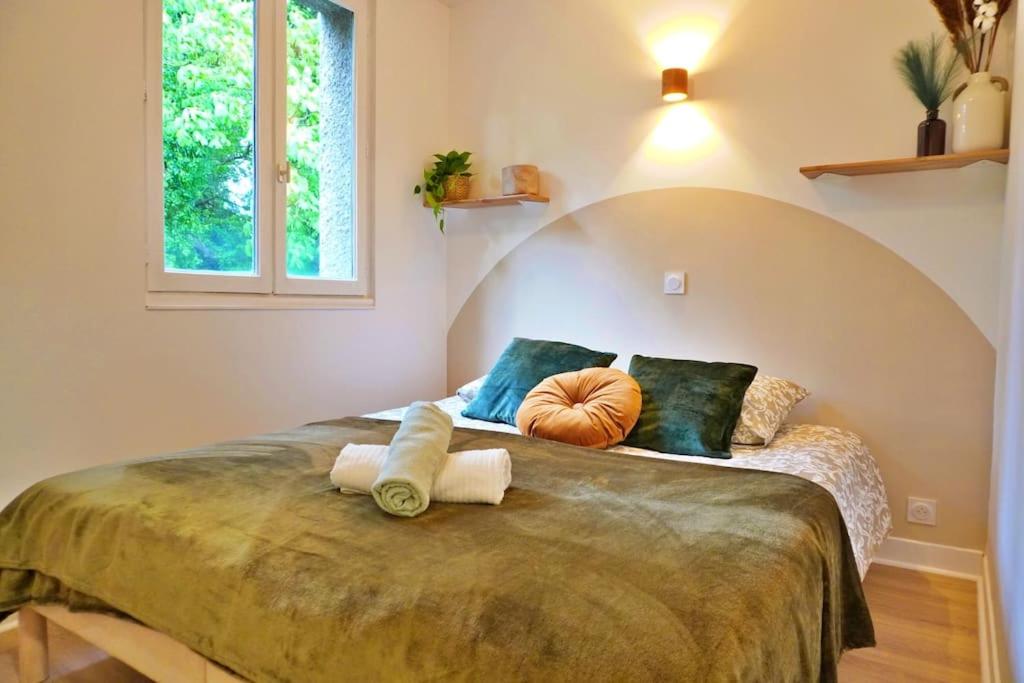 B&B Bielle - Cocon biellois : vue, piscine et parking - Bed and Breakfast Bielle