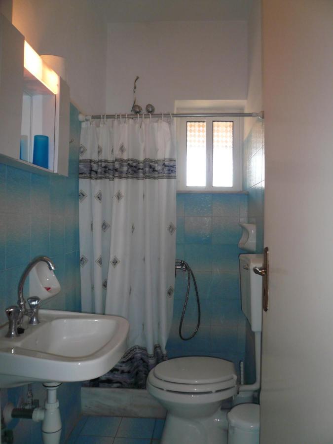 Studio (2 Adults)