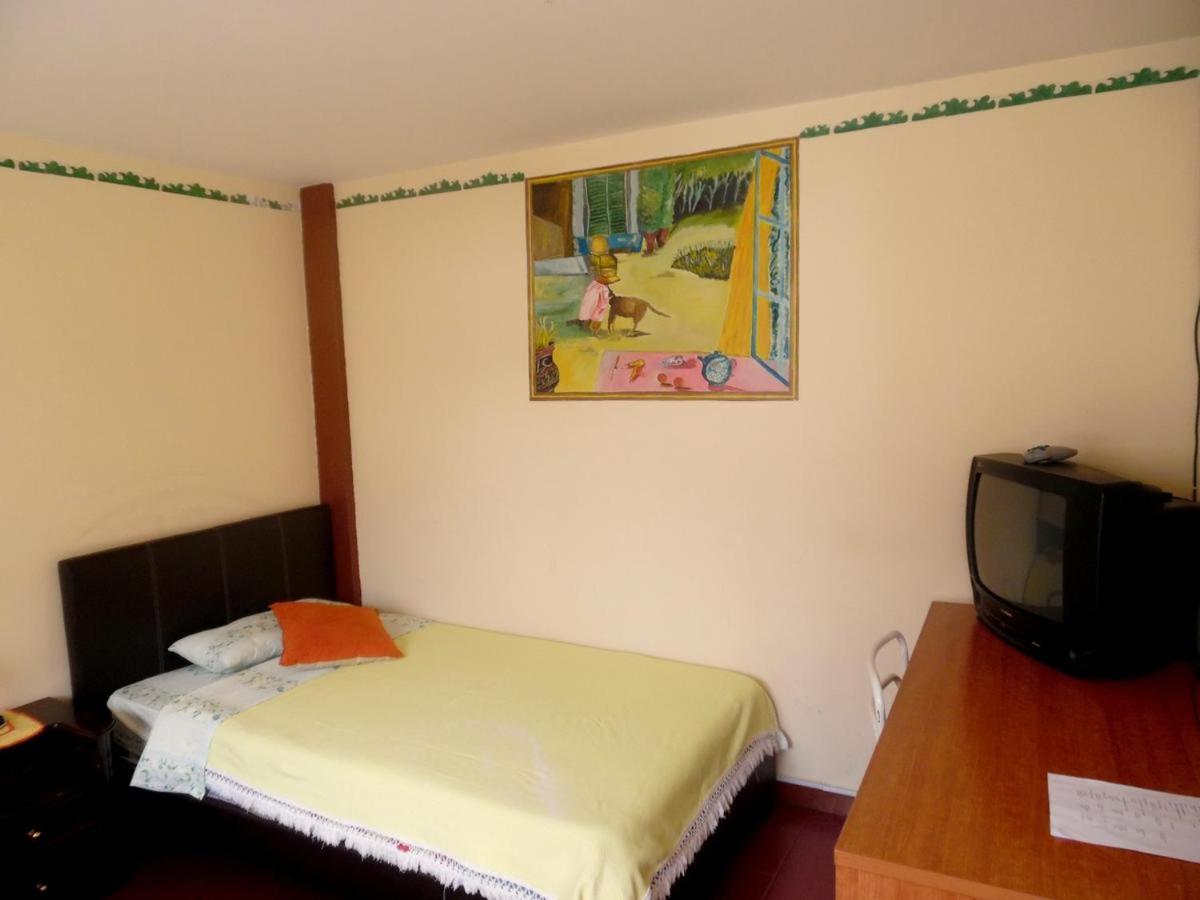 Habitación Doble con baño privado - 2 camas