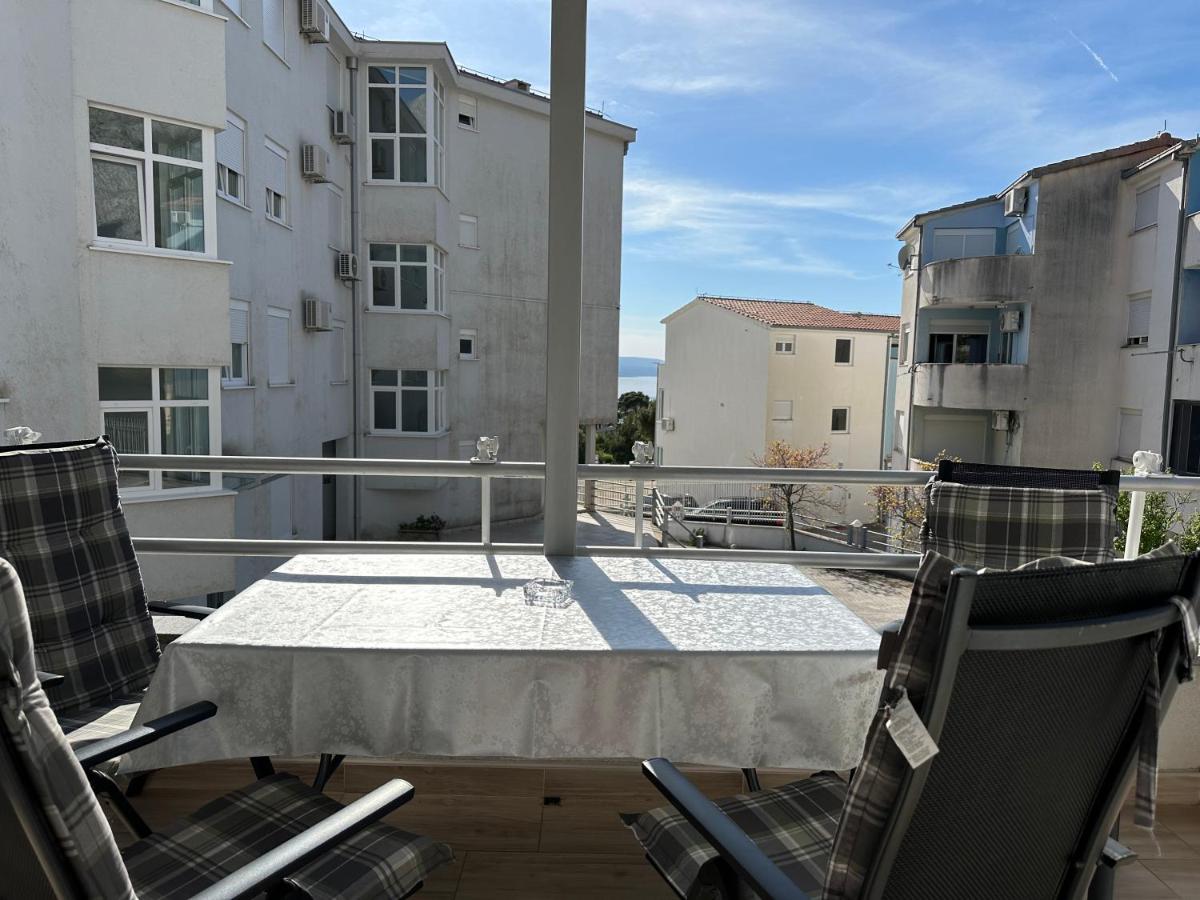 Two Bedroom Apartment with free Parking - B&B