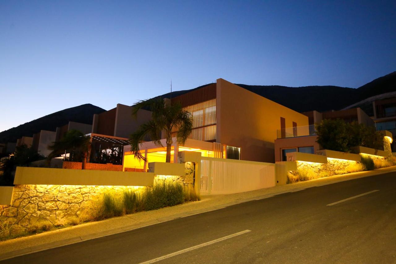 B&B Palasë - Luxurious 5 Bedroom Beach Villa - Bed and Breakfast Palasë