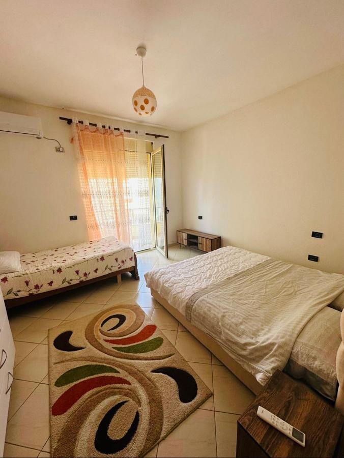 Second Lungomare Apartament - B&B Valona