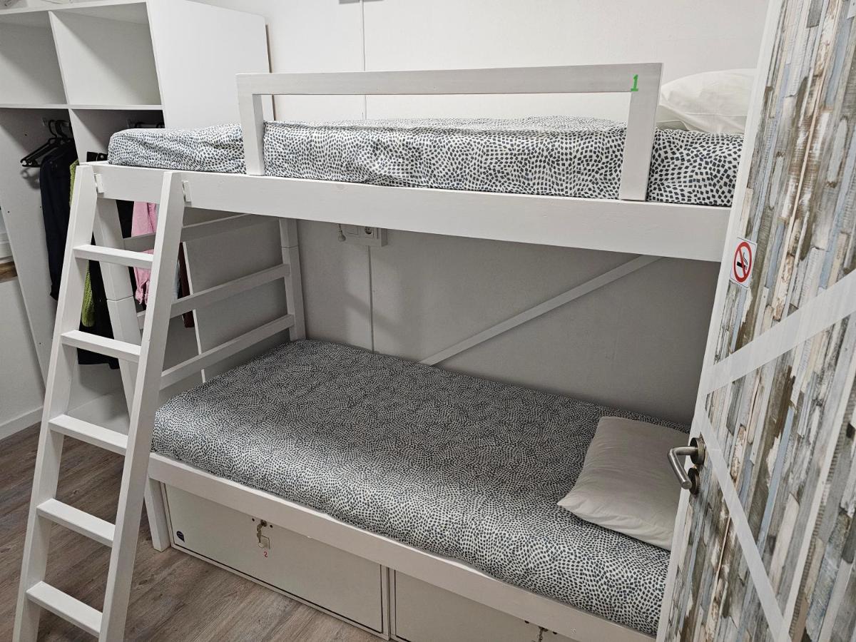 Stapelbed in Slaapzaal voor Mannen