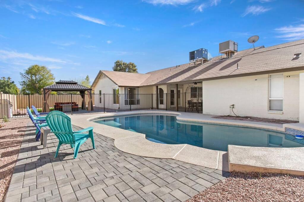 Cheerful Spacious Tempe Pool - B&B Tempe