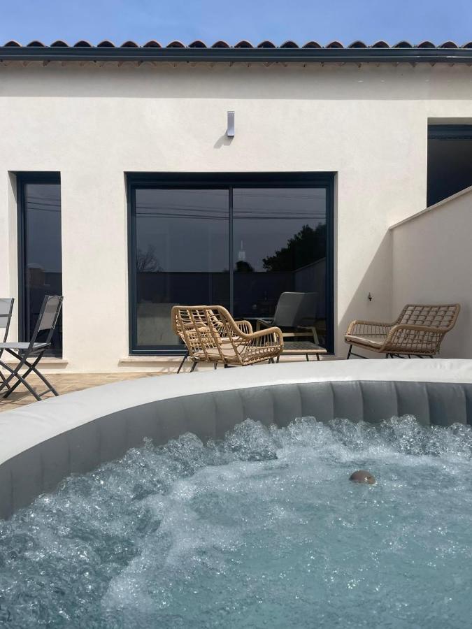 Gîte avec Jacuzzi Un air de Provence - Bed and Breakfast