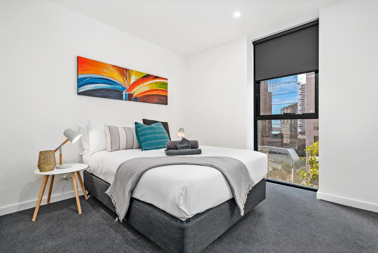 2 Bedroom 1 Bathroom Apartment on level 10 with Patio and City View