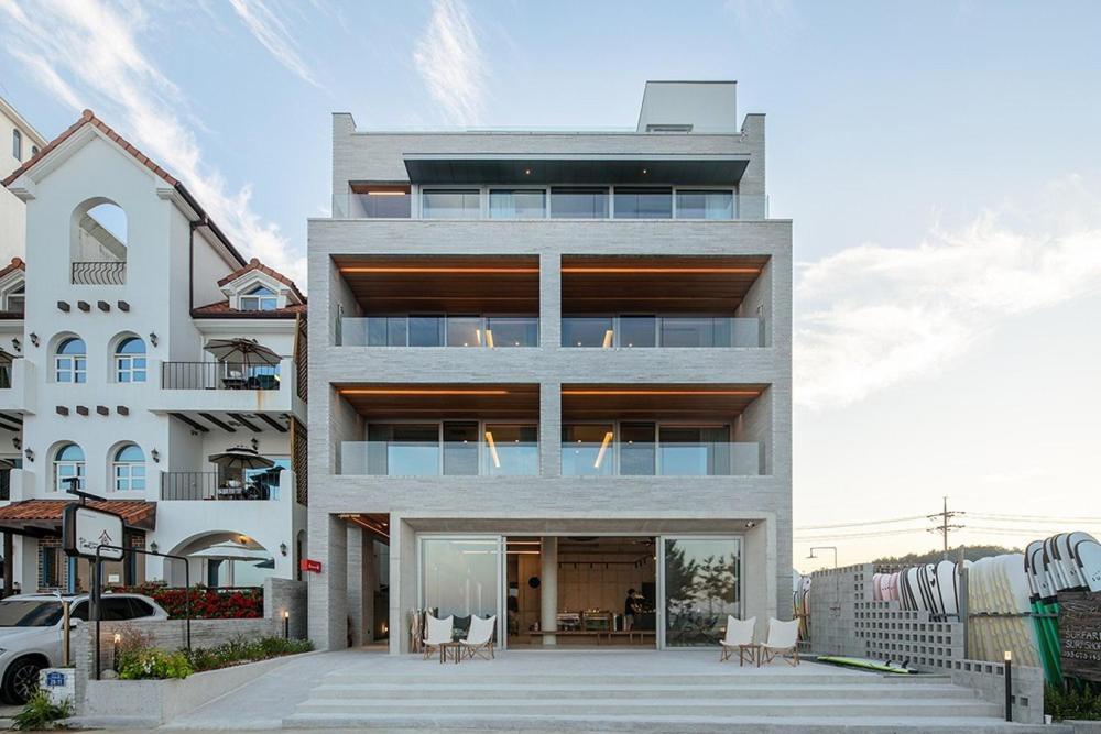 Yangyang Karuna - Bed and Breakfast