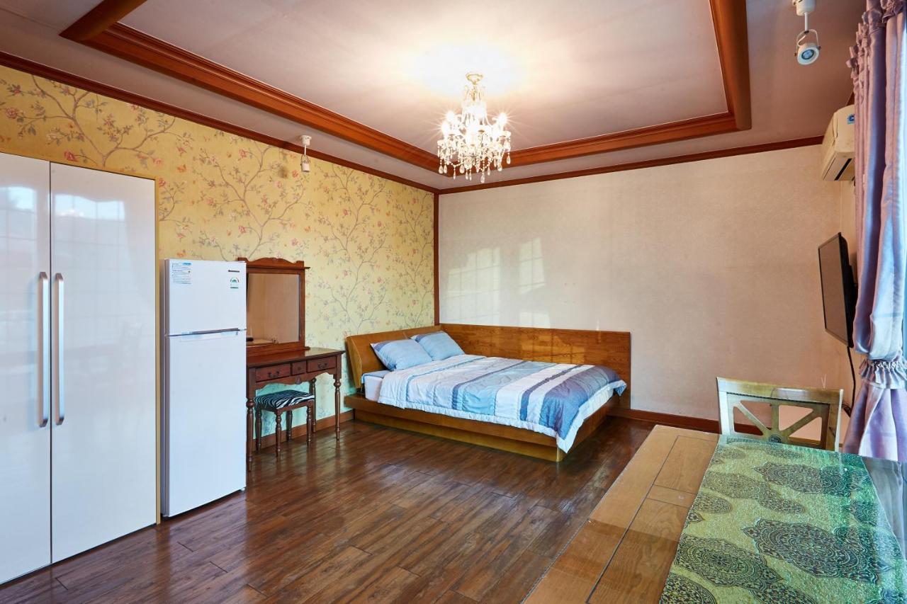 Double Room 1