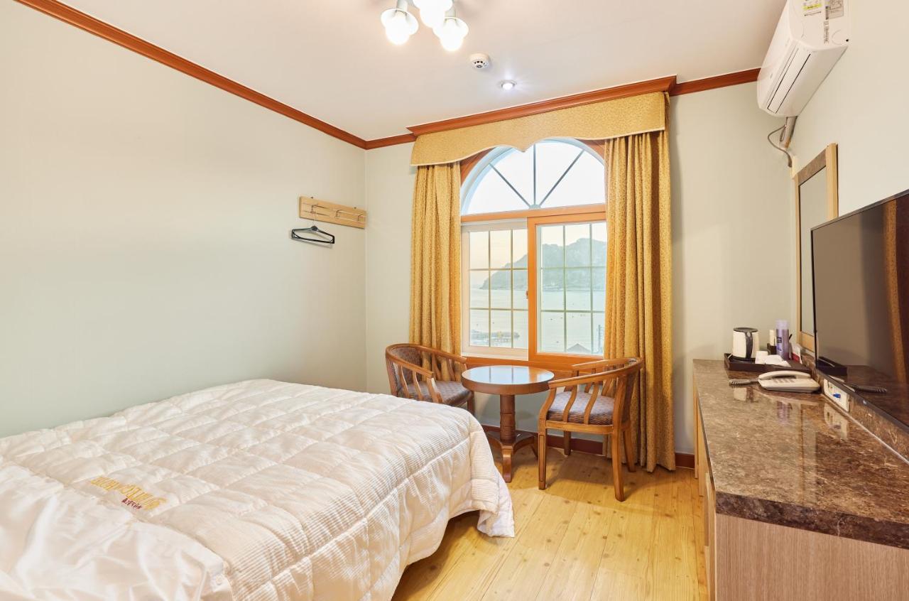 Doppelzimmer mit Meerblick