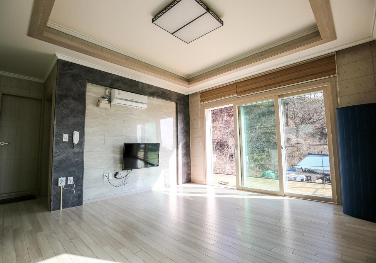 Family Room 2